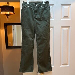 Chico’s pants size 1 high rise boot leg Olive green - EUC